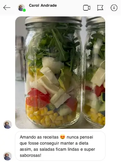 Mensagem de Carol mostrando saladas no pote